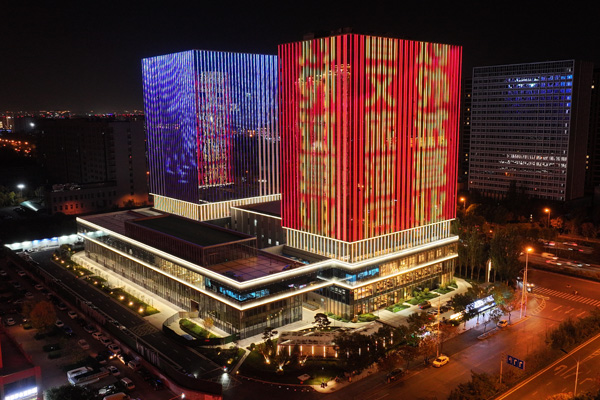 山西萬(wàn)馬商務(wù)中心寫(xiě)字樓亮化工程